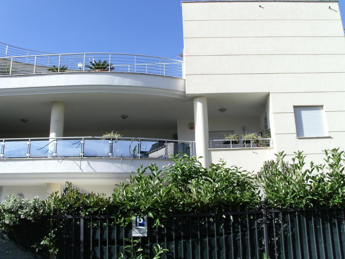 B&B Stazione Latina Sermoneta Exteriör bild
