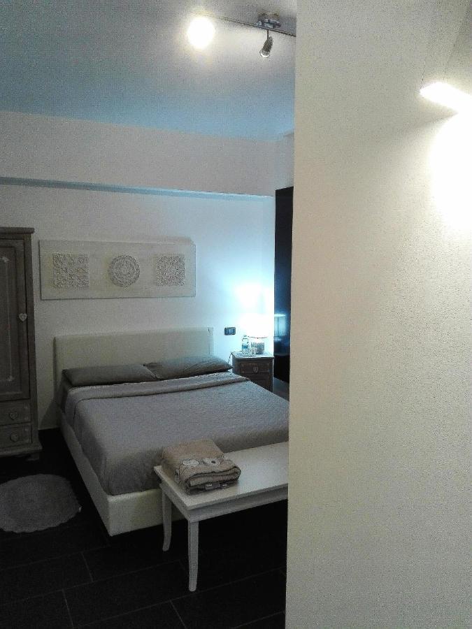 B&B Stazione Latina Sermoneta Exteriör bild