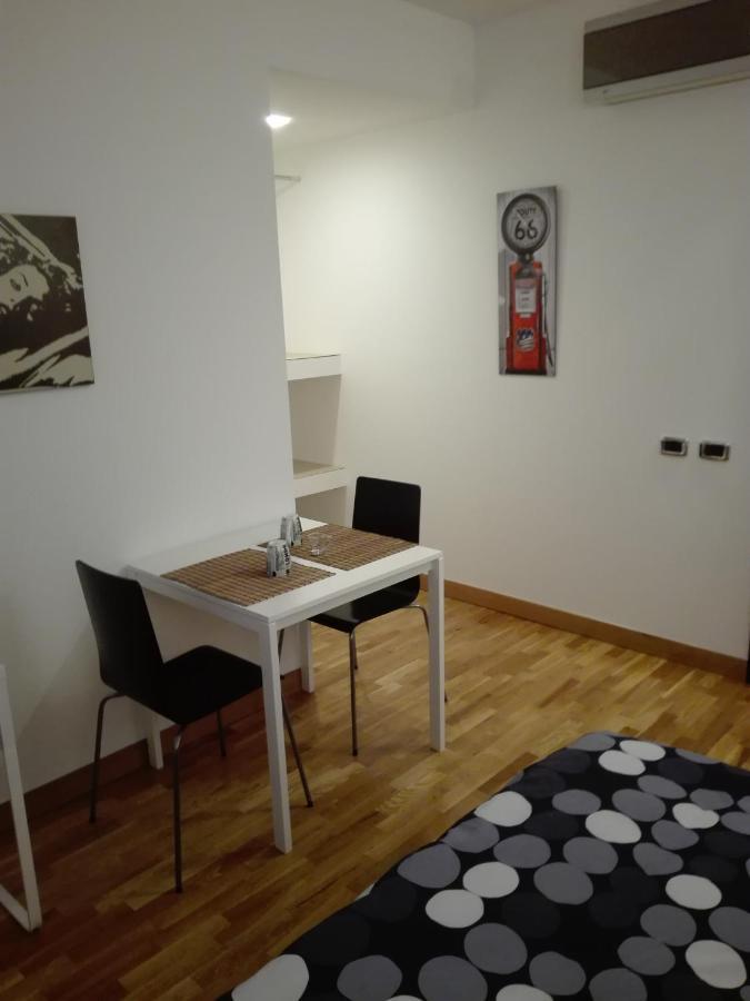 B&B Stazione Latina Sermoneta Exteriör bild
